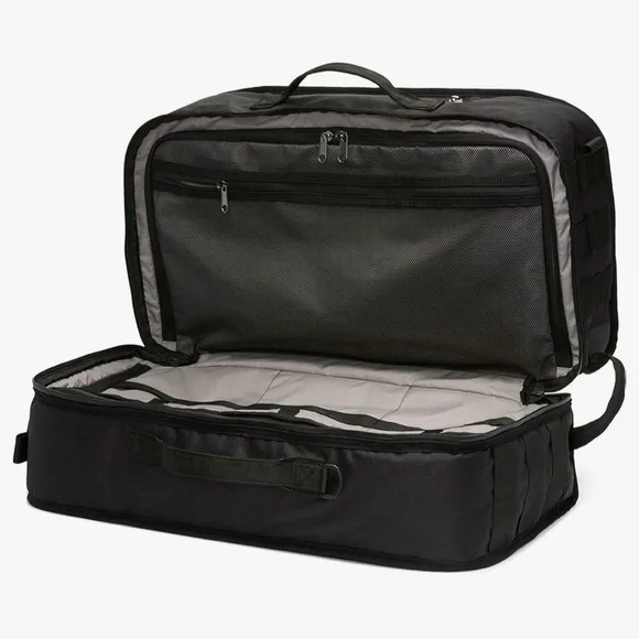 Nike RPM Black Duffel Bag - Picture 9 of 16